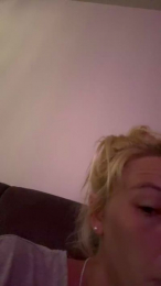 Emwarr1998 webcam model stream image