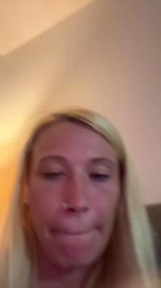 Emwarr1998 webcam model stream image