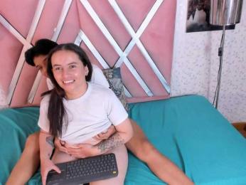 natasha-and-zoe webcam bongacams model stream image