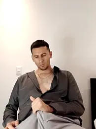 PhilipLawns webcam model stream image