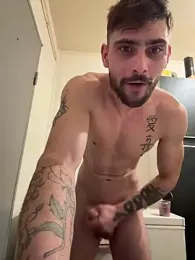 Hugo-hetero34 webcam model stream image