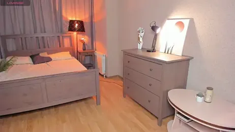 OdellaFrake webcam stripchat model stream image