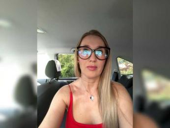 FreyaGreen webcam model stream image