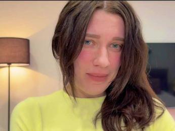 Kiralove- webcam model stream image