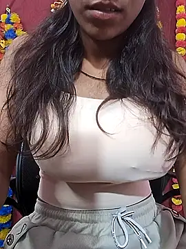 Laali90 webcam model stream image