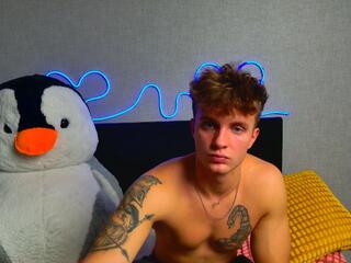 Levi Manning webcam model stream image