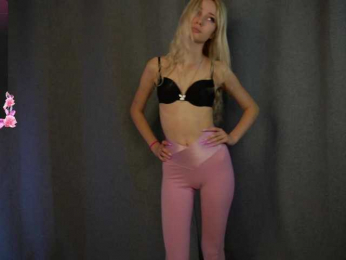 RosyCheeks1 webcam model stream image