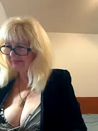 BoloshkaBlonda webcam model stream image