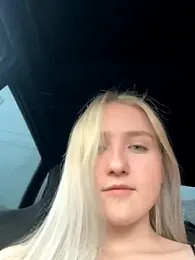EmilyMood webcam model stream image