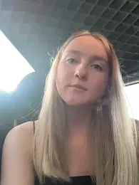EmilyMood webcam model stream image