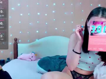 alice_and_james webcam model stream image