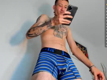 maxi_open webcam model stream image