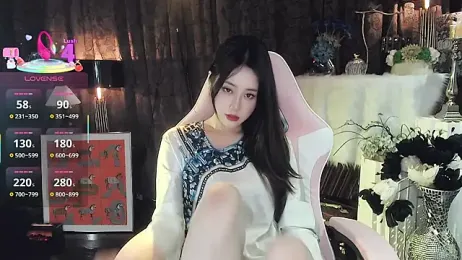 Alice-777 webcam model stream image