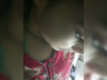 YourAadhya webcam model stream image