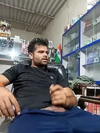 Priynkarani webcam model stream image