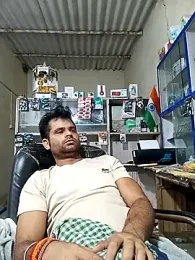 Priynkarani webcam model stream image