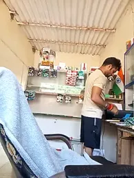 Priynkarani webcam model stream image