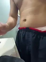 RetoRealism- webcam stripchat model stream image