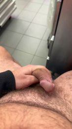 Pierus webcam model stream image