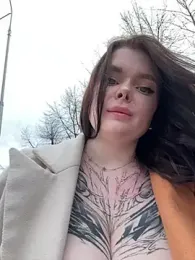 MommyDimitrescu_ webcam model stream image
