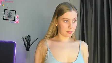 elliediaz webcam stripchat model stream image