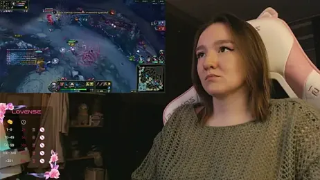 MoonlishSiren webcam model stream image