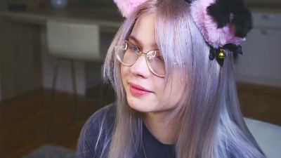 ChangMcrae webcam model stream image