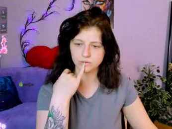 laura_queen_ webcam model stream image