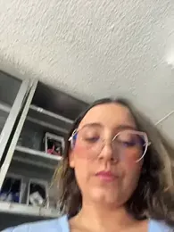 Kay_LustyWife webcam model stream image