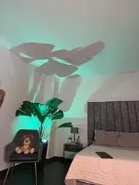 milaivanova webcam model stream image