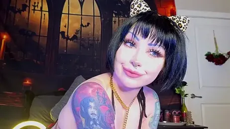 Ivey_Strigoi webcam model stream image