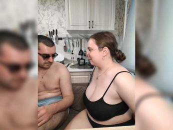 Red-rooms webcam model stream image
