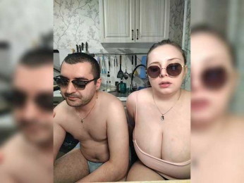 Red-rooms webcam model stream image
