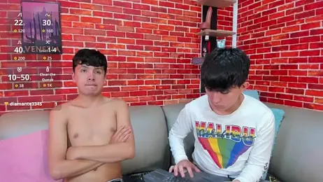 Hoot_boyss_ webcam model stream image