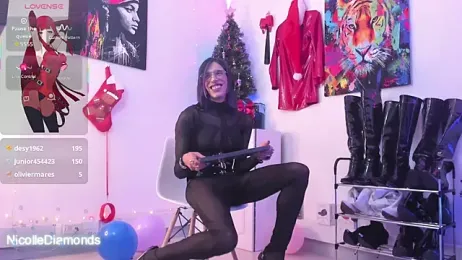 NicolleDiamonds_cg webcam model stream image