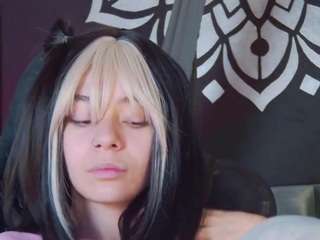 ravenn-moonn webcam model stream image