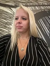 LikaCat webcam model stream image