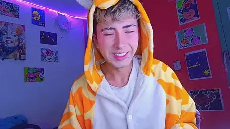 NoahXitrux webcam stripchat model stream image