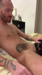 Redoutside webcam model stream image