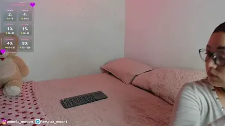 Pamelaa_moon1 webcam model stream image