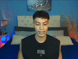 Kleyton Jones webcam model stream image