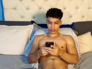 Kleyton Jones webcam model stream image