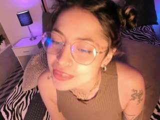 anne-cherrydh webcam model stream image