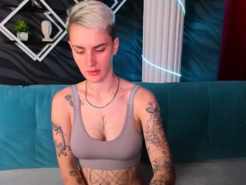 LindaBryantt webcam bongacams model stream image