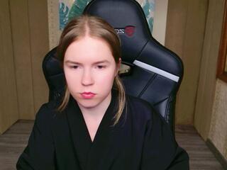 Alida Brace webcam model stream image