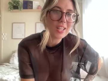 taylorslittlekingdom webcam model stream image