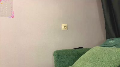 NanceeEar webcam model stream image