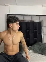 MR_MUSCLE webcam model stream image