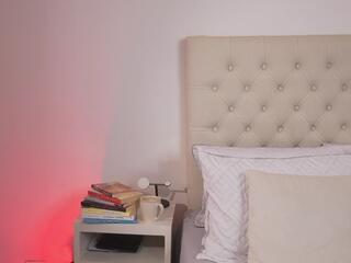 Noah Avery webcam flirt4free model stream image