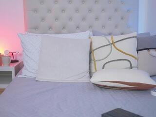 Noah Avery webcam model stream image